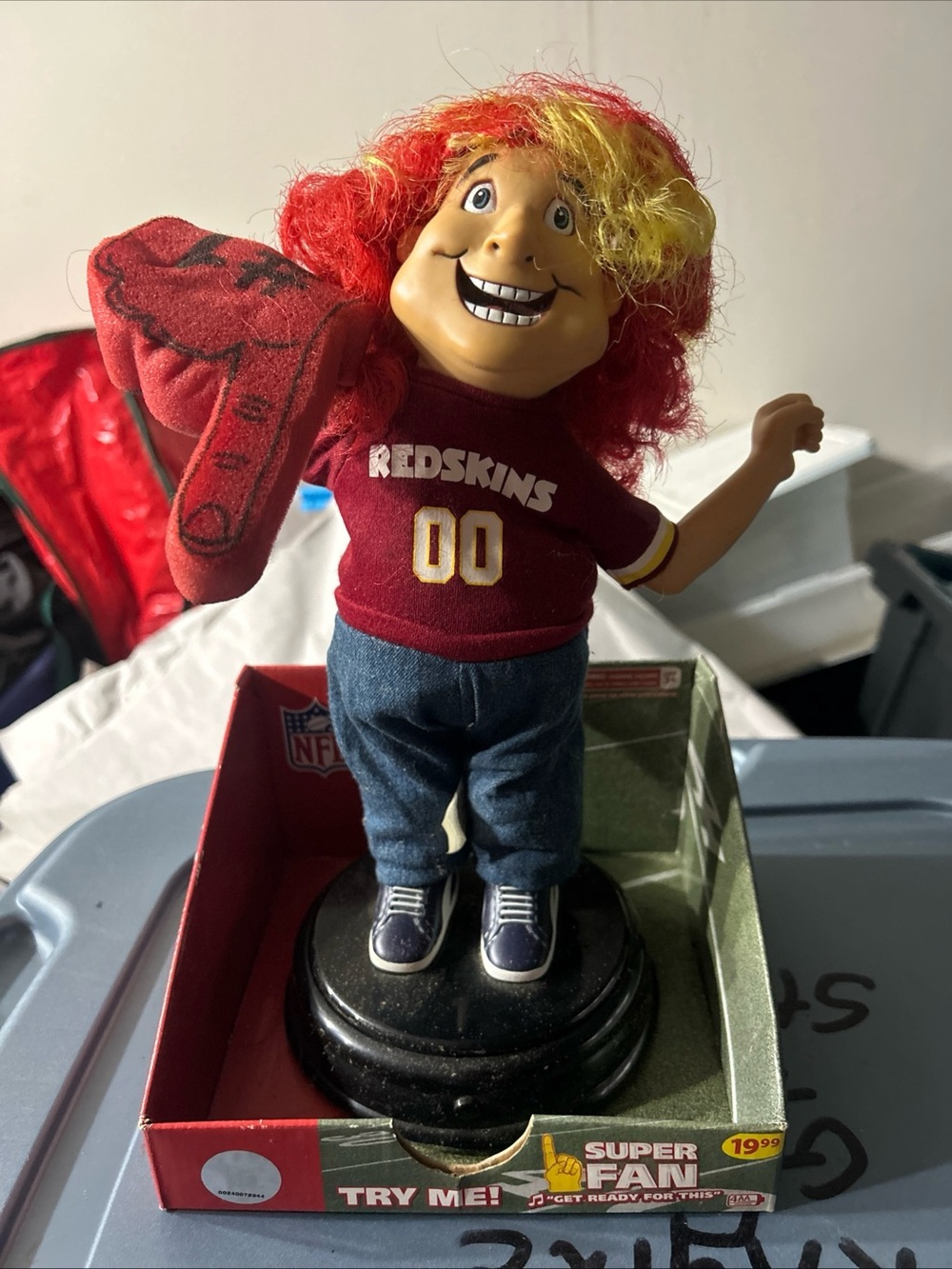 NFL Redskins Red Fan - Team Spirit Decor